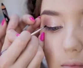 Certificate in Make Up & Hair Dressing